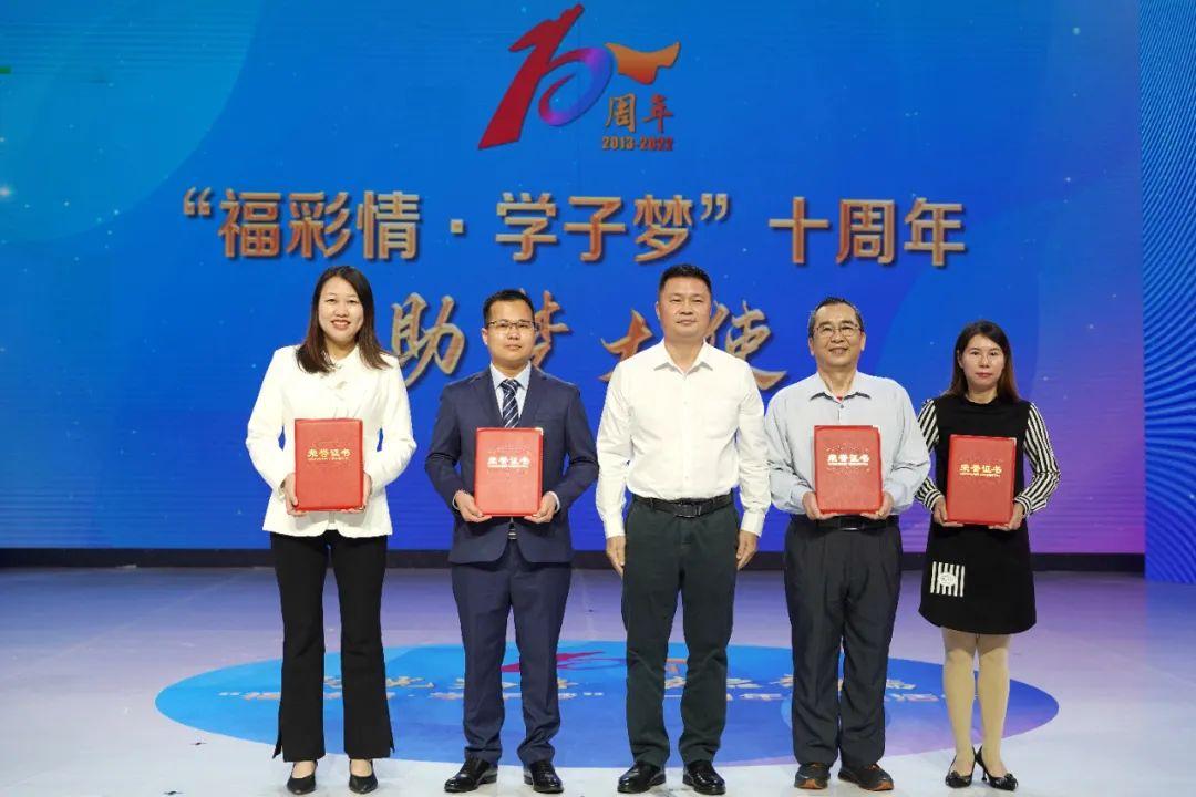 广西福彩官网读书班，知识的海洋，文化的桥梁
